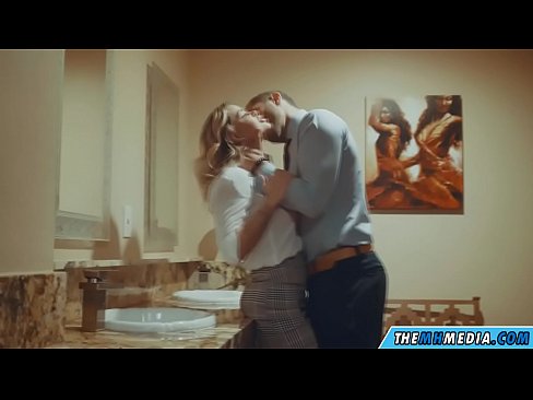 ❤️ Kiedy biuściasta blondynka uwodzi cię w publicznej toalecie Porno vk at us pl.gayasianporn.ru ❤